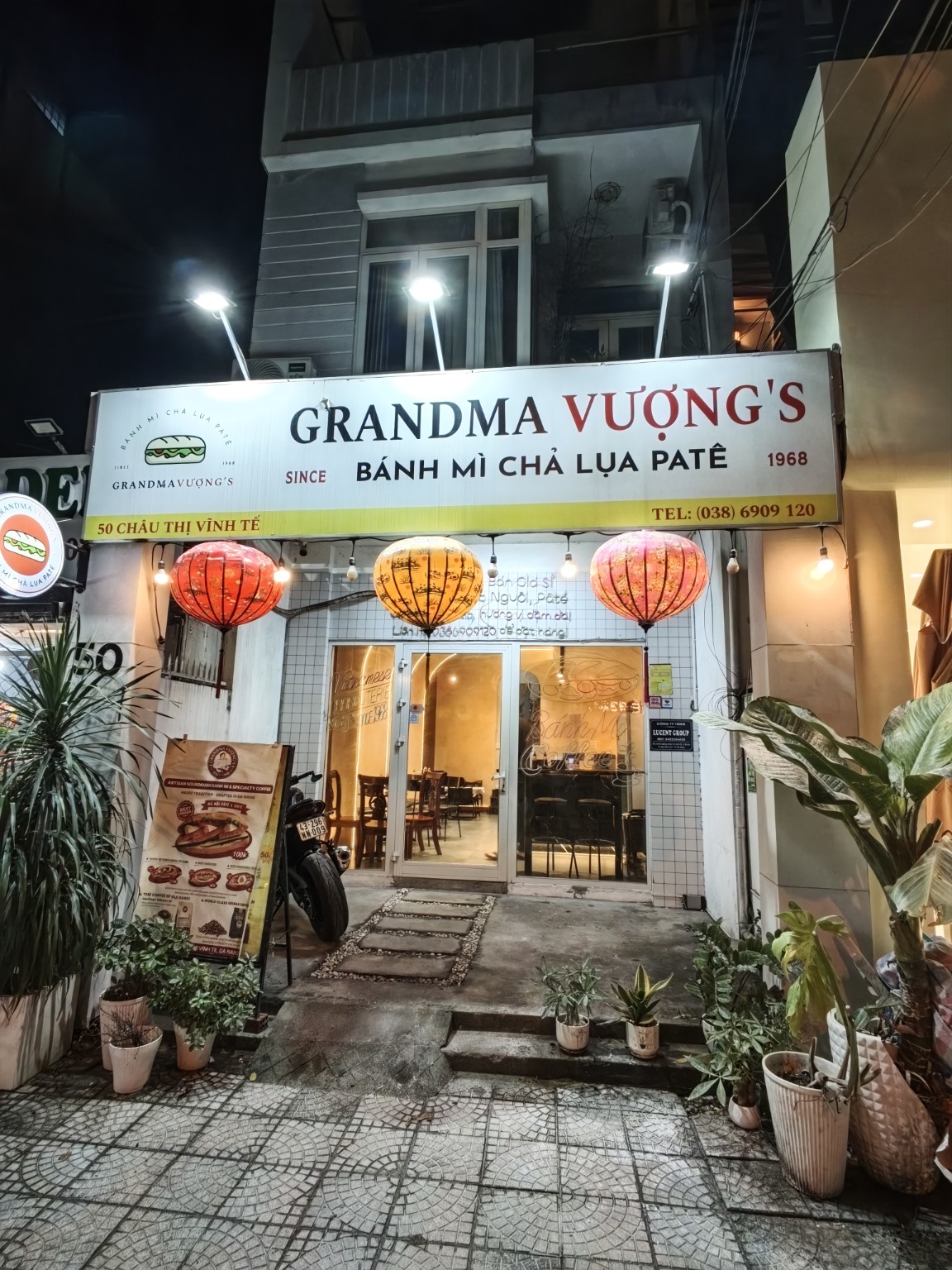 【峴港美食】Grandma Vượng’s 越式法國麵包：厚起司加半熟蛋，用料扎實，價格也很有存在感！